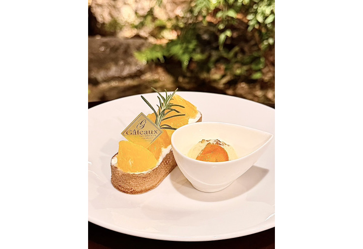 季節のタルト、ケーキ